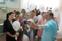 Падары немаўляці вышыванку