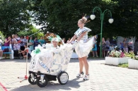 Семейный конкурс-дефиле детских колясок в Могилеве