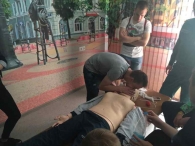 И пожар потушить, и повязку наложить