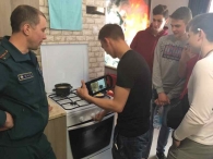 И пожар потушить, и повязку наложить